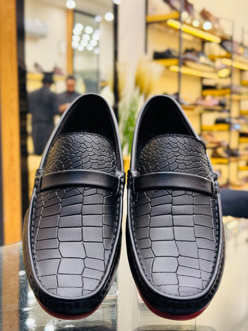 WITHOUT BUCKEL BLACK LOAFERS