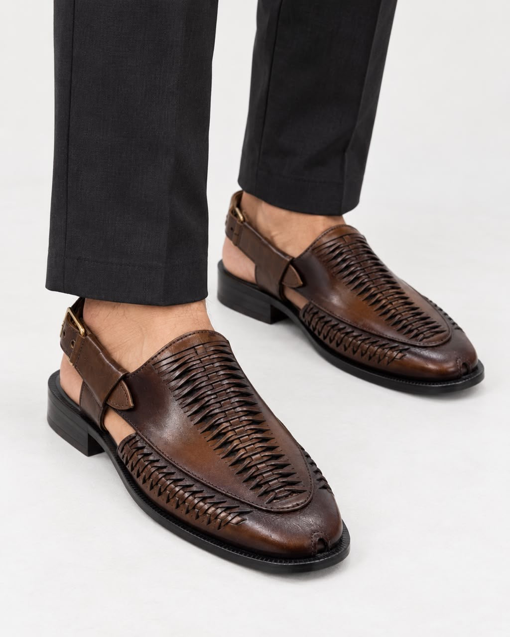 BROWN - 770