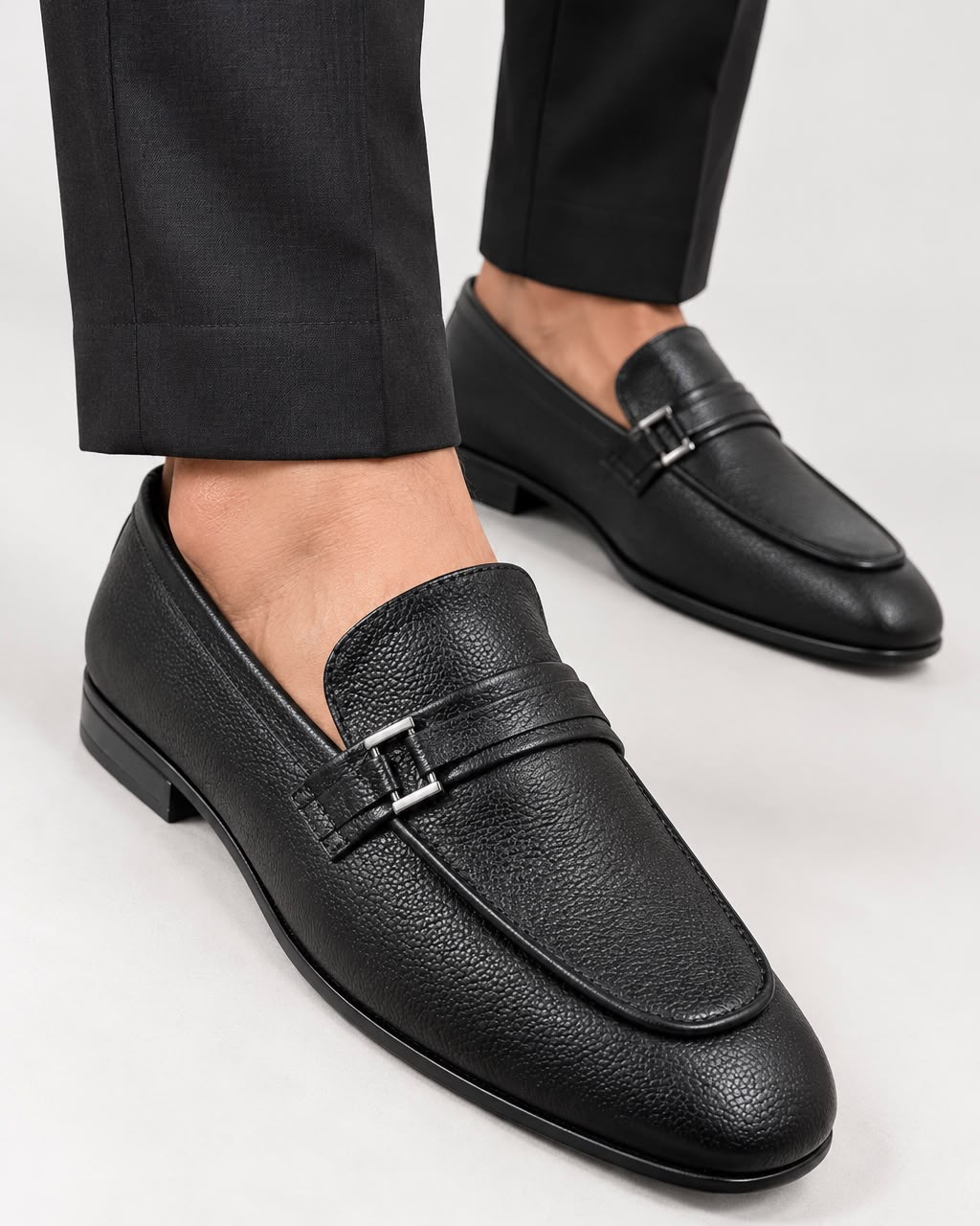 BLACK - 26810