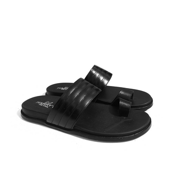 BLACK TOE-RING SLIPPERS