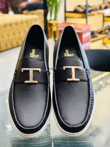 FORMAL BLACK LOAFERS