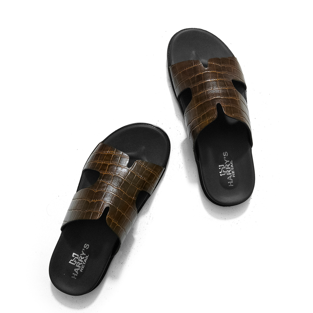 TEXTURED BROWN SLIPPERS