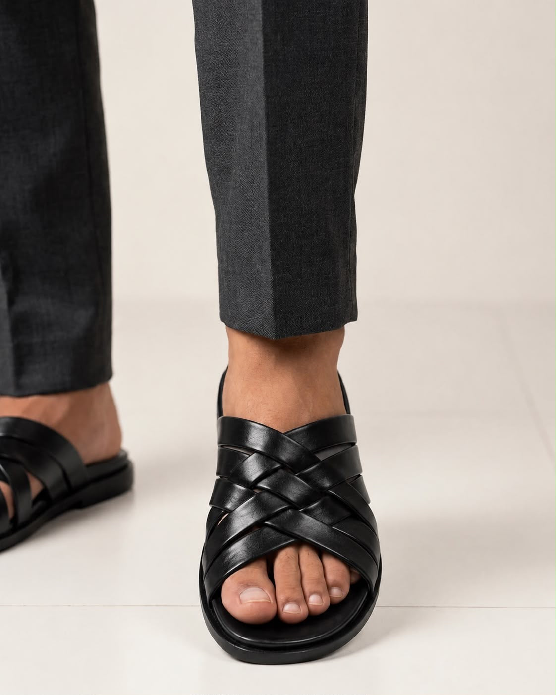 BLACK - HUARACHES