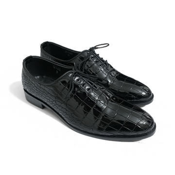 SHINNY TEXTURED BLACK SLIP-ONS