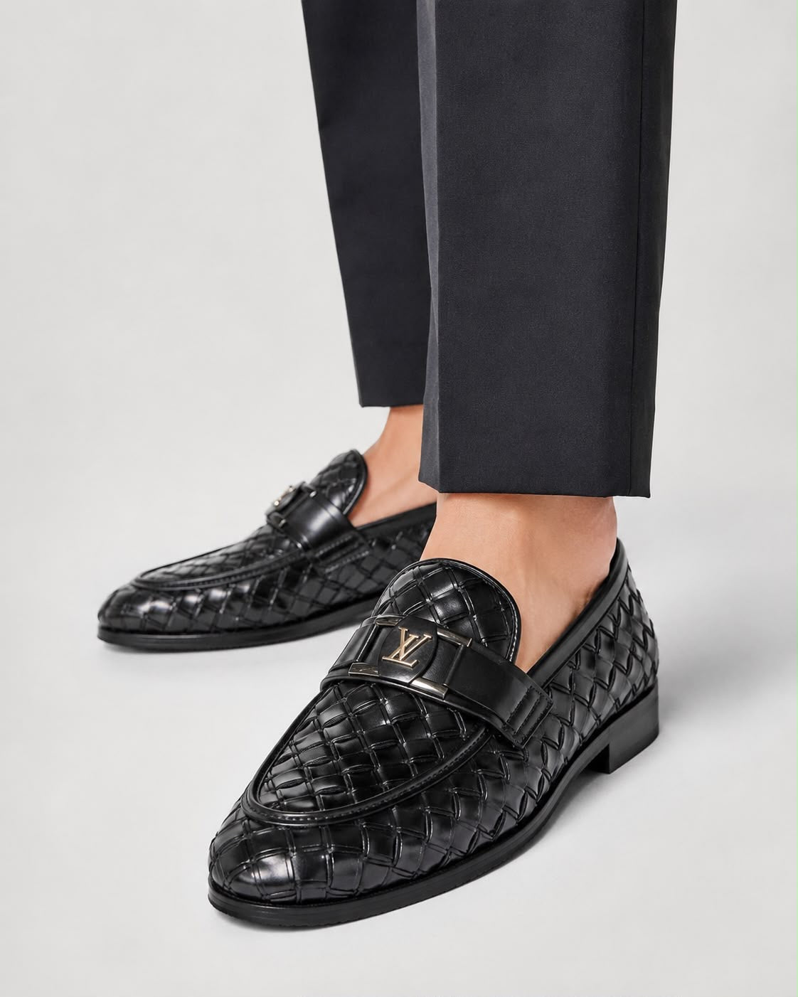 BLACK – VANTORO