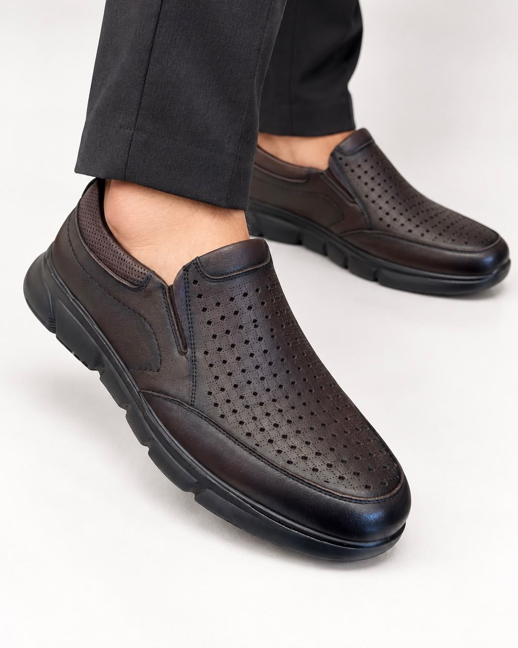 DARK BROWN – VELDRIC