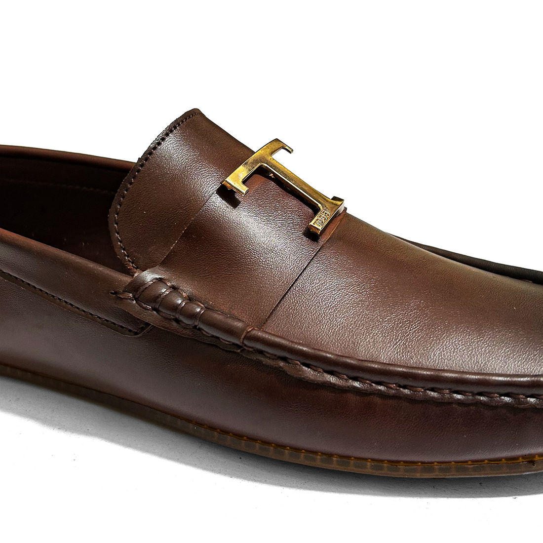 CLASSIC BROWN LOAFERS