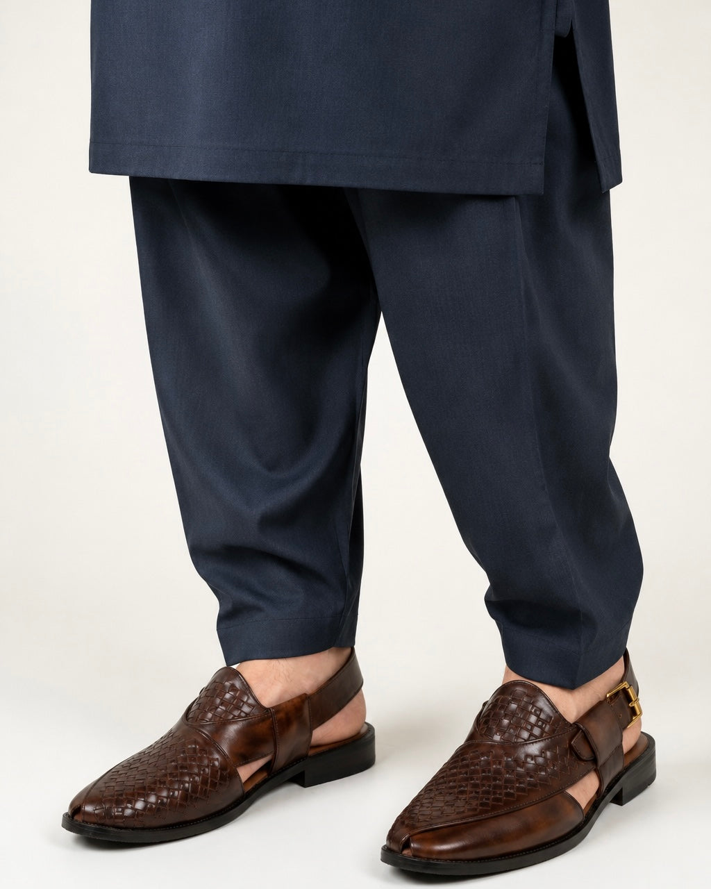 BROWN - 5524