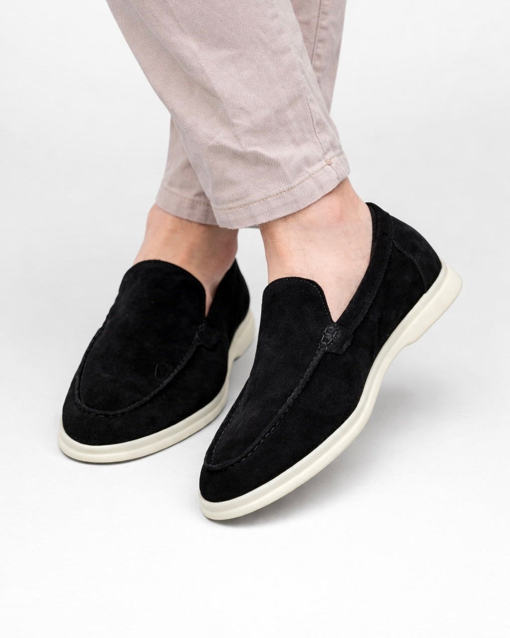 BLACK - 0573