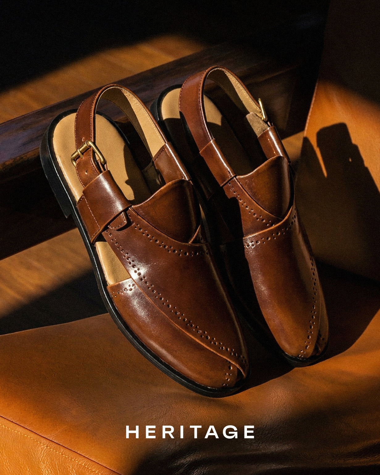 BROGUE - BROWN