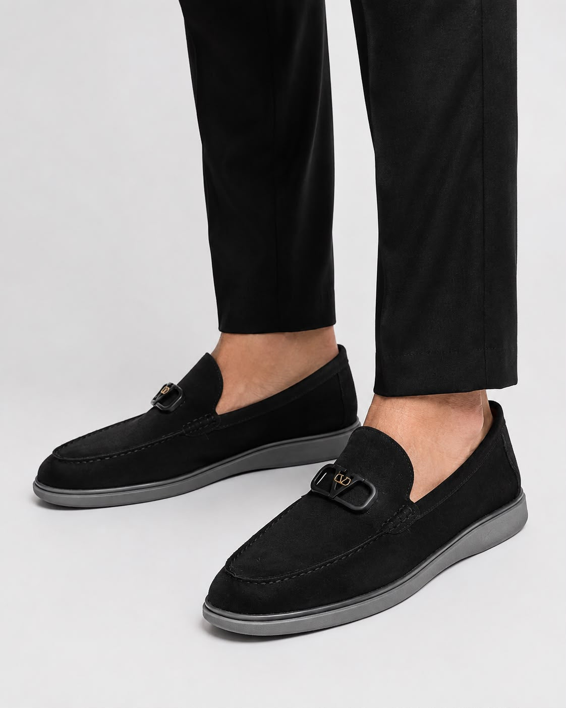 BLACK – VARENO