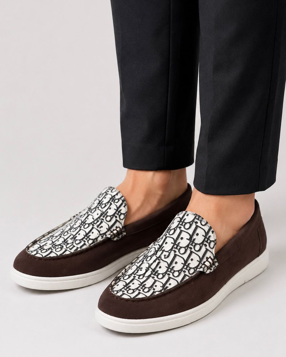 BROWN – DIOR