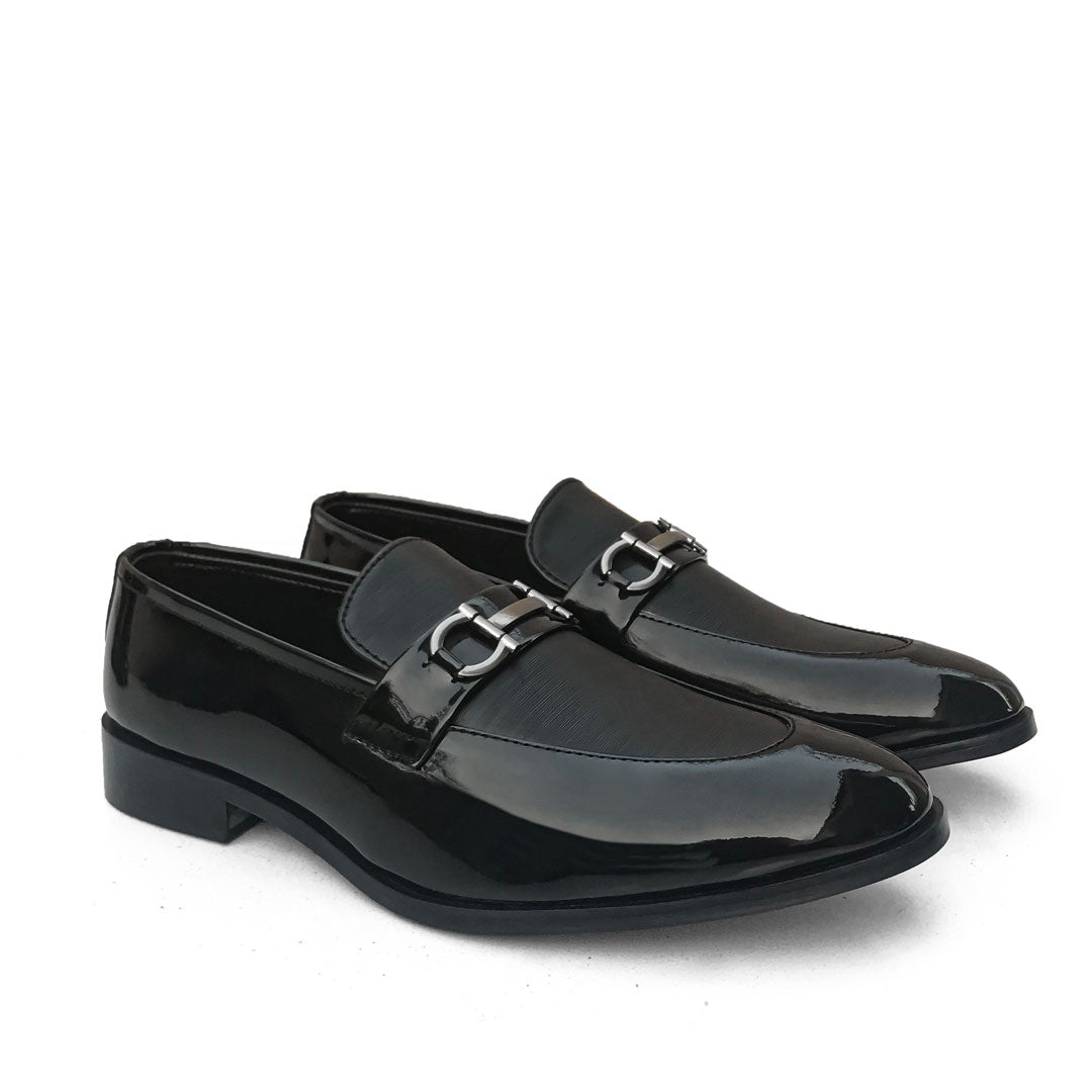 PATENT BLACK BUCKLED FARMIC
