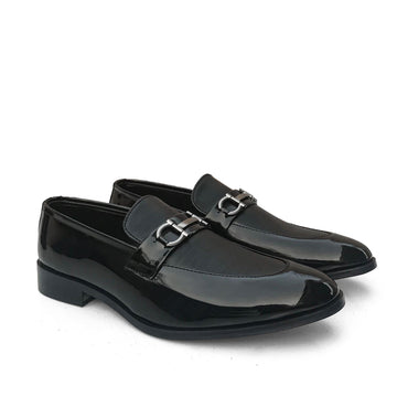 PATENT BLACK BUCKLED FARMIC